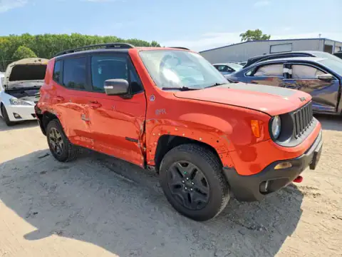 ZACCJBCB3HPF86136 — 2017 Jeep Renegade, ფოტო 4, Copart, გვერდითი ნაწილი