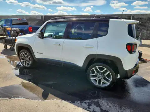 ZACNJDD17MPM21417 — 2021 Jeep Renegade, фото 2 з Copart 25.09.2026, Незначні вм’ятини й подряпини