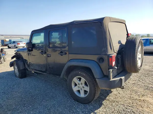 1C4BJWDGXGL260415 — 2016 Jeep Wrangler, photo 2 from Copart, Front end