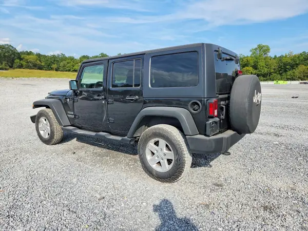 1C4BJWDG7HL596833 — 2017 Jeep Wrangler, photo 2 from Copart, Front end