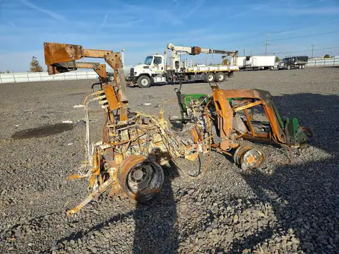 1LV2038RHMM111273 — 2021 John Deer Unknown, photo 4 from Copart 14.10.2026, Fire