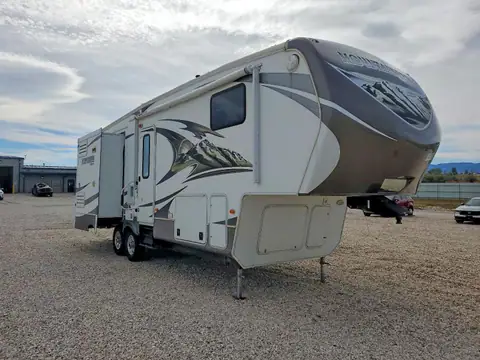 4YDF2902XE4730232 — 2014 Keystone Mountainee, Передняя часть (Front End), фото до ремонта