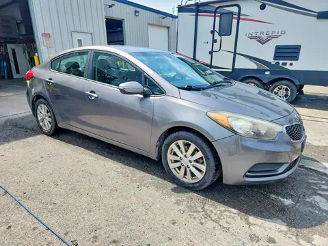 2016 KIA FORTE VIN KNAFX4A6XG5508843 фото 4