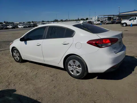 3KPFK4A71HE010417 — 2017 Kia Forte, zdjęcie 2 z Copart 22.10.2026, Uszkodzenia mechaniczne