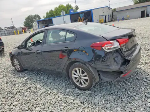 3KPFL4A78HE009813 — 2017 Kia Forte, foto 2 de Copart 30.09.2026, Parte trasera