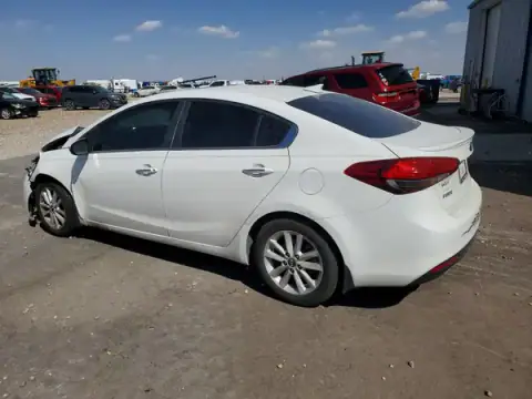 3KPFL4A73HE041245 — 2017 Kia Forte, photo 2 from Copart 20.10.2026, Front end