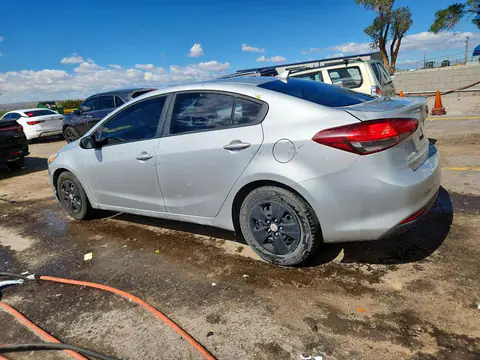 3KPFK4A73HE057934 — 2017 Kia Forte, photo 2 from Copart 22.10.2026, Side