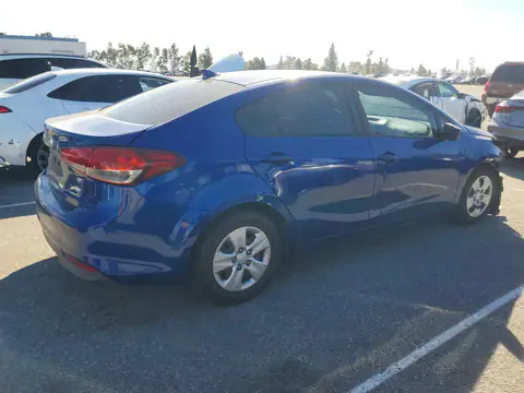 3KPFK4A79HE032696 — 2017 Kia Forte, photo 3 from Copart 22.10.2026, Front end