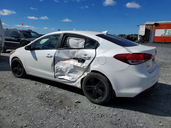 3KPFL4A72JE255357 — 2018 Kia Forte, photo 2 from Copart 13.10.2026, Side