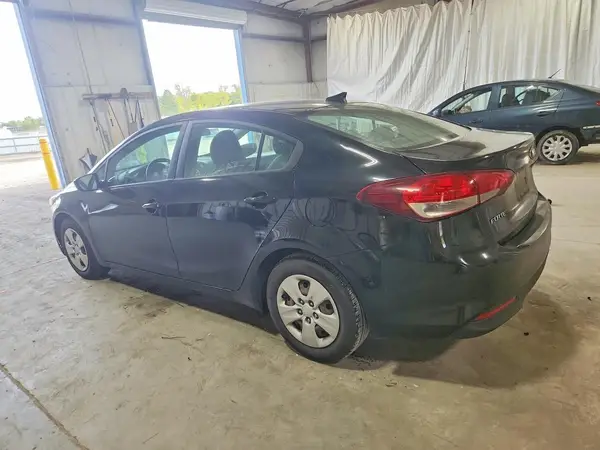 3KPFL4A76JE190836 — 2018 Kia Forte, фото 2 с аукциона Copart, Передняя часть