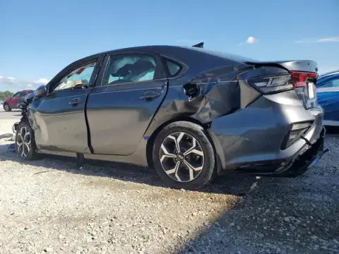 3KPF24AD9LE205213 — 2020 Kia Forte, photo 2 from Copart 22.09.2026, All-over damage