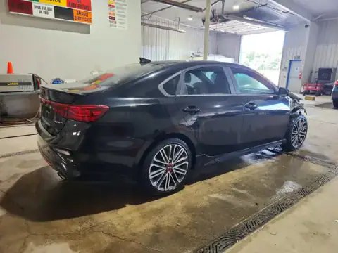 3KPF44AC2LE147978 — 2020 Kia Forte, foto 3 de Copart 22.10.2026, Parte delantera