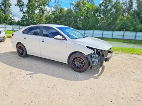 3KPF24AD7LE252093 — 2020 Kia Forte, zdjęcie 4 z Copart 29.09.2026, Przód