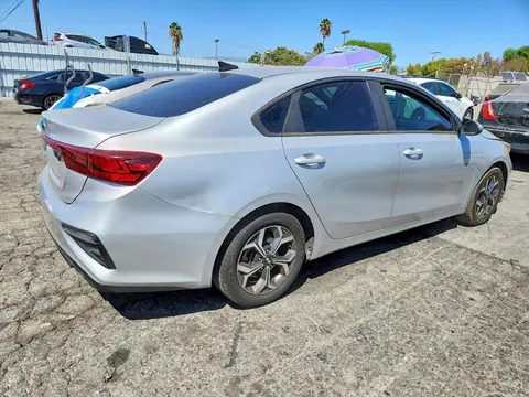 2020 KIA Forte VIN 3KPF24AD2LE192983 фото 3