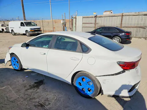 2020 KIA Forte VIN 3KPF24AD2LE245259 фото 2