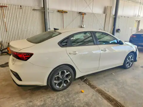3KPF24AD6LE151580 — 2020 Kia Forte, foto 3 de Copart, Parte delantera