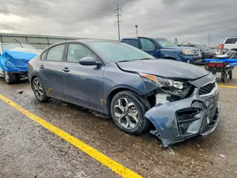 3KPF24AD2LE216733 — 2020 Kia Forte, photo 4 from Copart, Front end