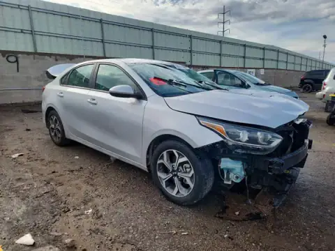 3KPF24AD5LE227385 — 2020 Kia Forte, ფოტო 4, Copart 30.09.2026, წინა ნაწილი