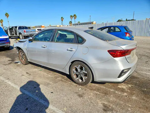 2020 KIA Forte VIN 3KPF24AD7LE246052 фото 2