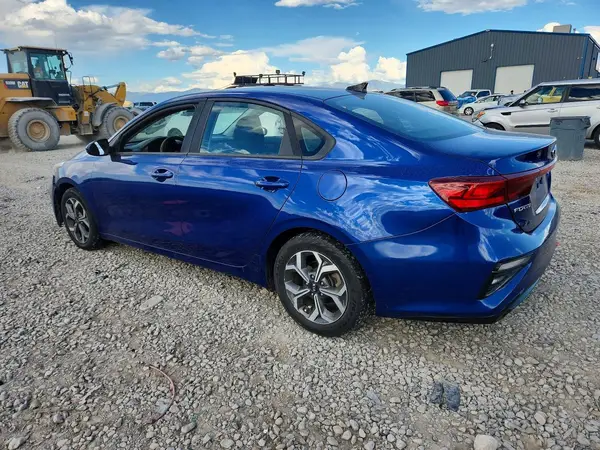3KPF24AD5LE150047 — 2020 Kia Forte, photo 2 from Copart, Minor dents and scratches