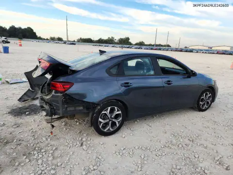 3KPF24AD9LE242603 — 2020 Kia Forte, zdjęcie 3 z Copart, Tył