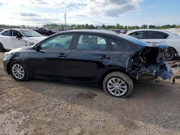 3KPF24AD0ME393508 — 2021 Kia Forte, photo 2 from Copart 06.10.2026, Undercarriage damage