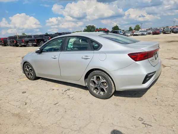 3KPF24AD3ME352970 — 2021 Kia Forte, photo 2 from Copart, Front end