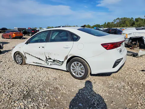 3KPF24ADXME397615 — 2021 Kia Forte, photo 2 from Copart 21.10.2026, Side