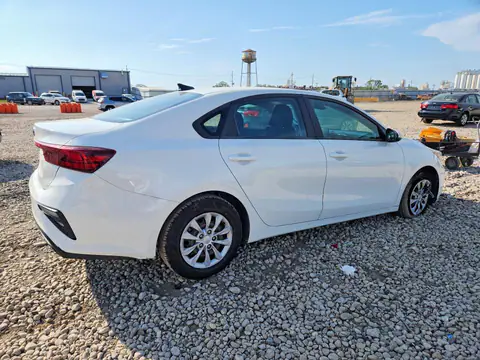 3KPF24ADXME397615 — 2021 Kia Forte, photo 3 from Copart 21.10.2026, Side