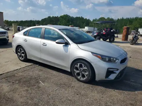 3KPF24AD5ME338942 — 2021 Kia Forte, фото 4 з Copart, Передня частина