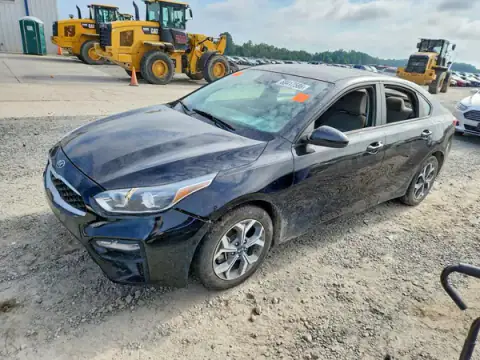 3KPF24AD5ME405068 — 2021 Kia Forte, Vandalismo (Vandalism), fotos antes de reparar