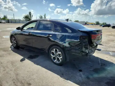 3KPF24AD8ME337039 — 2021 Kia Forte, фото 2 з Copart 28.09.2026, Задня частина
