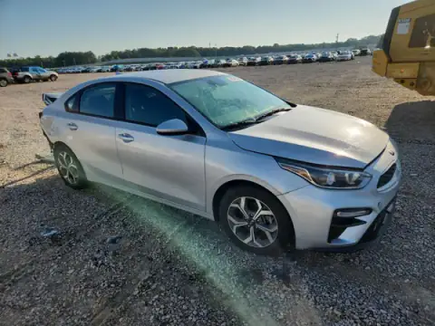 3KPF24AD7ME309524 — 2021 Kia Forte, zdjęcie 4 z Copart, Tył