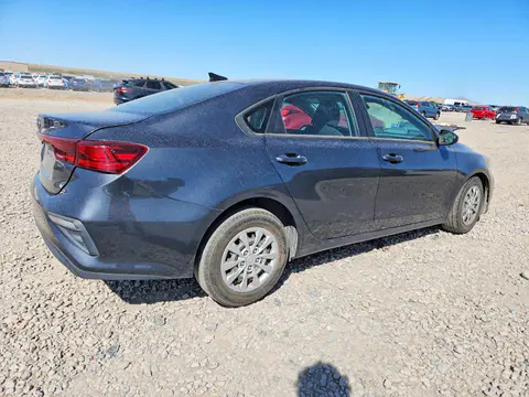 2021 KIA Forte VIN 3KPF24AD0ME286281 фото 3