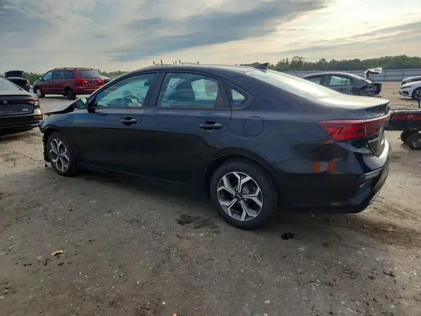 3KPF24AD5ME336768 — 2021 Kia Forte, photo 2 from Copart, Front end