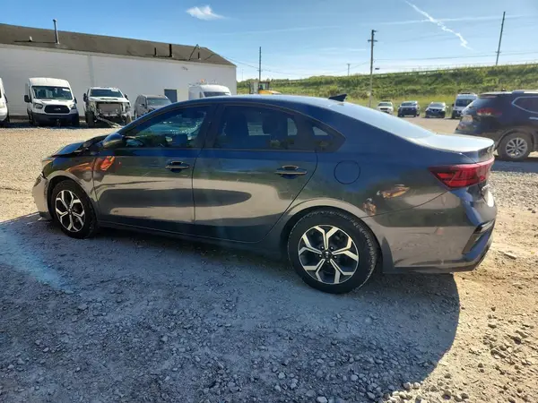 3KPF24AD9ME380367 — 2021 Kia Forte, photo 2 from Copart, Front end
