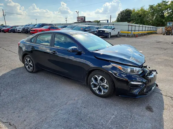 3KPF24AD7ME360179 — 2021 Kia Forte, photo 4 from Copart 01.10.2026, Front end