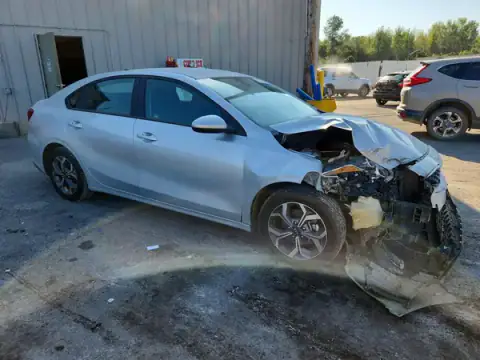 3KPF24AD0ME338346 — 2021 Kia Forte, фото 4 с аукциона Copart 22.10.2026, ПЕРЕДНЯЯ ЧАСТЬ