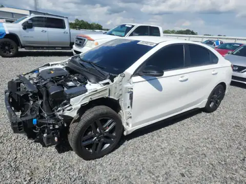 3KPF34AD8ME378252 Kia Forte 2021 — Front end damage, before-repair photo