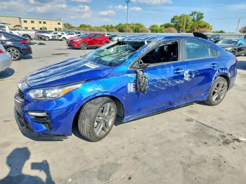 3KPF34AD2ME315132 Kia Forte 2021 — Rollover damage, before-repair photo