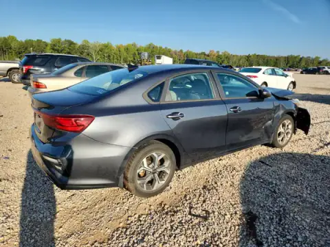 3KPF24AD0ME395064 — 2021 Kia Forte, фото 3 с аукциона Copart, ПЕРЕДНЯЯ ЧАСТЬ