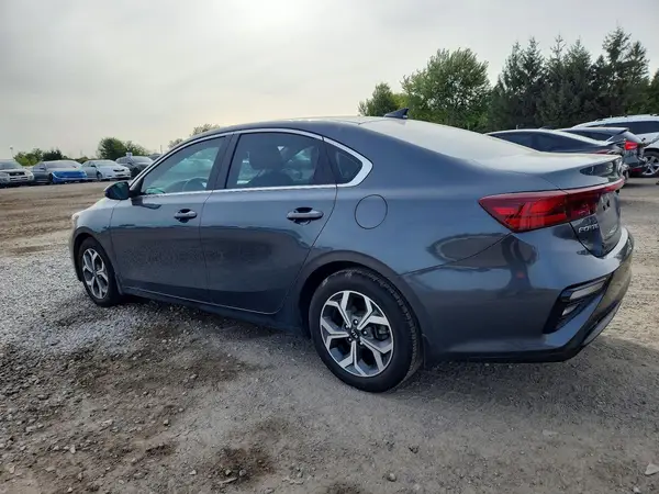 3KPF54AD7ME367088 — 2021 Kia Forte, photo 2 from Copart 01.10.2026, Hail