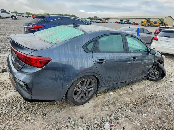 3KPF34AD7ME320844 — 2021 Kia Forte, photo 3 from Copart, Front end