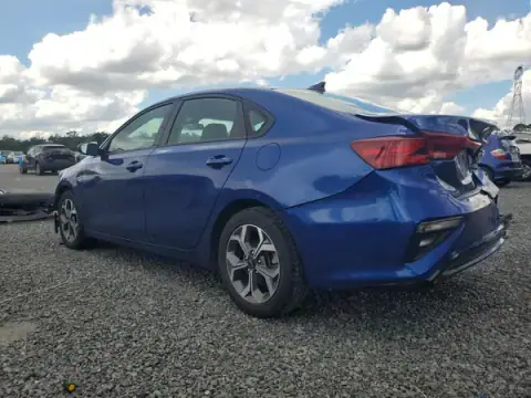 3KPF24AD2ME369873 — 2021 Kia Forte, photo 2 from Copart, Rear end