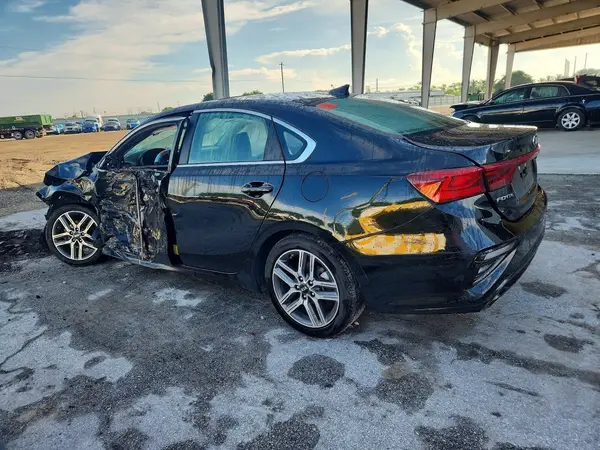 3KPF54AD3ME297542 — 2021 Kia Forte, photo 2 from Copart 30.09.2026, Front end
