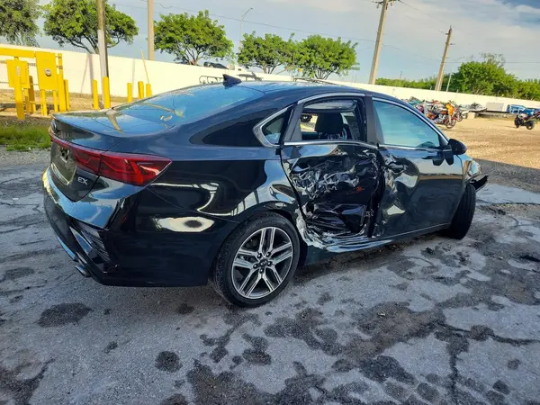 3KPF54AD3ME297542 — 2021 Kia Forte, photo 3 from Copart 30.09.2026, Front end