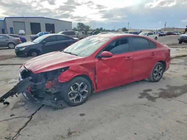 3KPF24AD7ME337811 Kia Forte 2021 — uszkodzenie Przód, zdjęcie przed naprawą