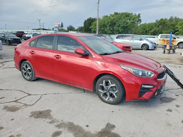 3KPF24AD7ME337811 — 2021 Kia Forte, zdjęcie 4 z Copart, Przód
