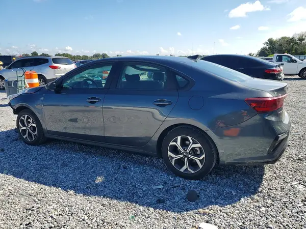 3KPF24AD5ME309327 — 2021 Kia Forte, zdjęcie 2 z Copart, Przód