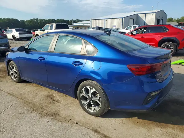 3KPF24AD2ME375768 — 2021 Kia Forte, zdjęcie 2 z Copart, Przód